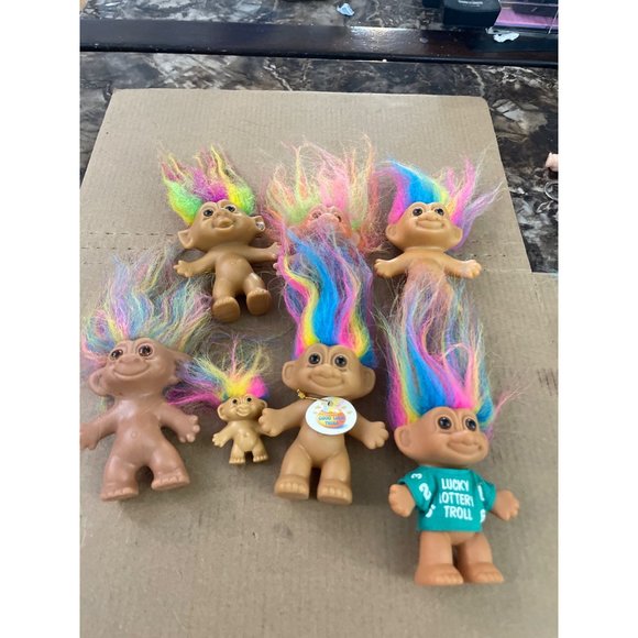 Vintage Trolls with rainbow hair - Picture 2 of 2